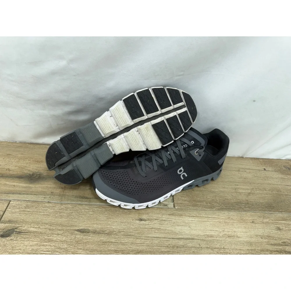 On Cloudflow Running Shoes Mens 8.5 Shadow Rock Grey Low Top 35.99238